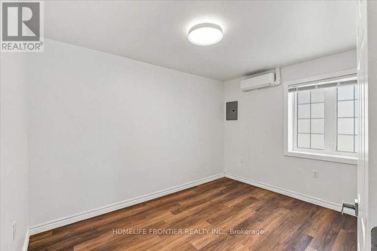 UNIT 3 - 99 REGENT ROAD, Toronto (Downsview-Roding-CFB), Ontario, M3K1H2