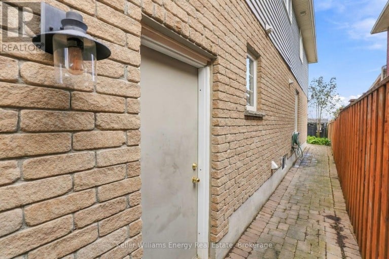 89 FIELDCREST AVENUE, Clarington (Courtice), Ontario, L1E2Y9