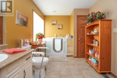 668 BREALEY DRIVE Peterborough (Otonabee Ward 1) Ontario photo 22