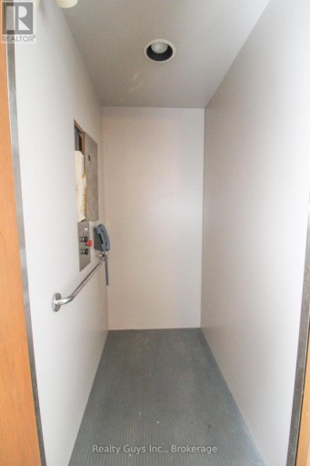 668 BREALEY DRIVE, Peterborough (Otonabee Ward 1), Ontario, K9K2M7