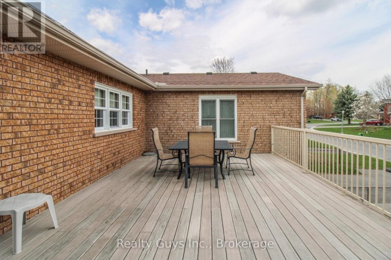 668 BREALEY DRIVE, Peterborough (Otonabee Ward 1), Ontario, K9K2M7