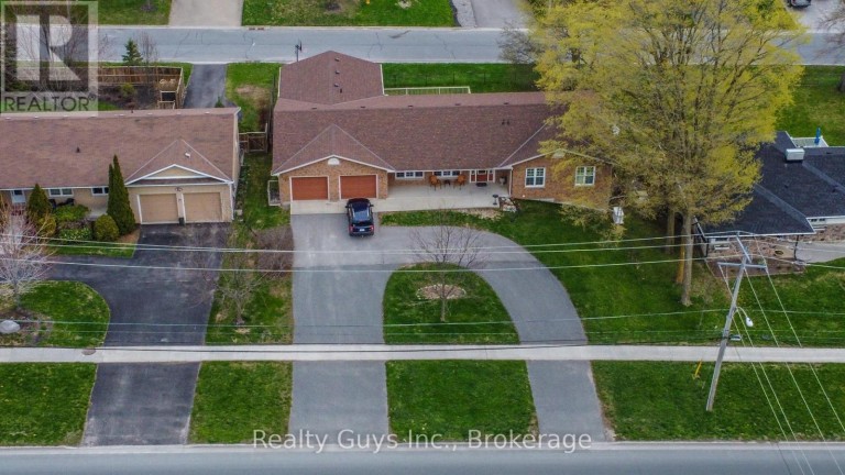 668 BREALEY DRIVE, Peterborough (Otonabee Ward 1), Ontario, K9K2M7