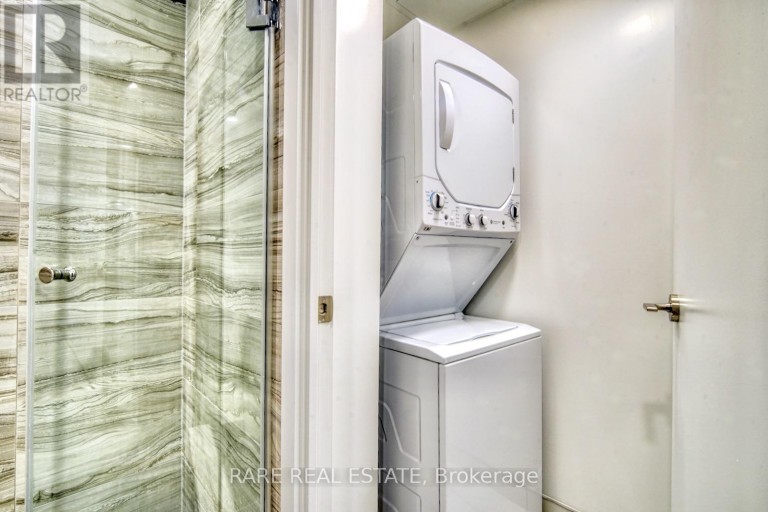 1806 - 39 ROEHAMPTON AVENUE, Toronto (Mount Pleasant West), Ontario, M4P0G1