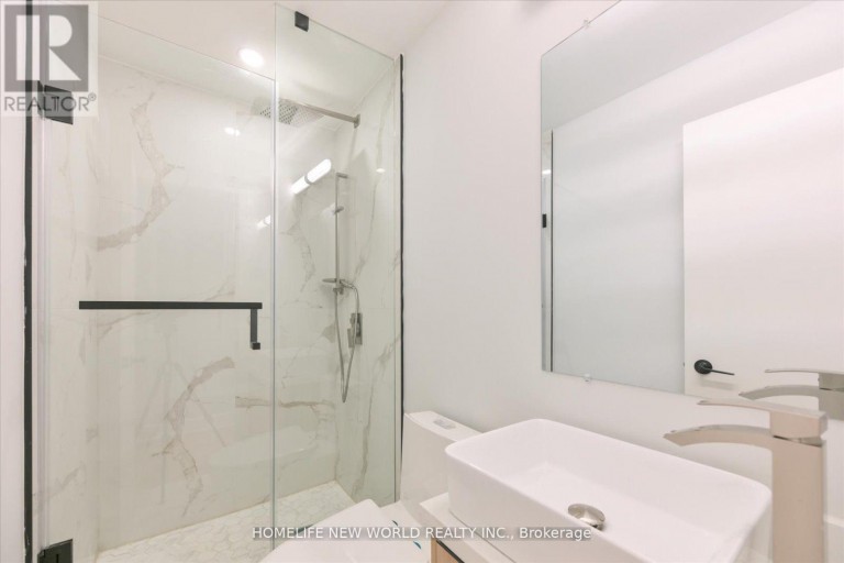 MAIN - 995 DUFFERIN DUFFERIN STREET, Toronto (Dufferin Grove), Ontario, M6H4B2