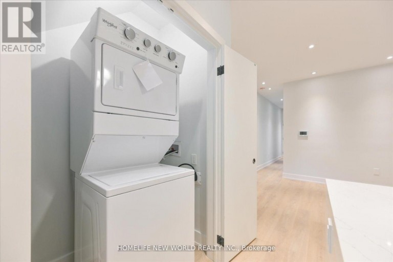 MAIN - 995 DUFFERIN DUFFERIN STREET, Toronto (Dufferin Grove), Ontario, M6H4B2