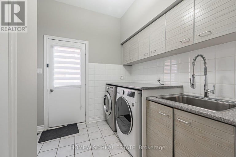5859 RIVERSIDE PLACE, Mississauga (East Credit), Ontario, L5M4X1