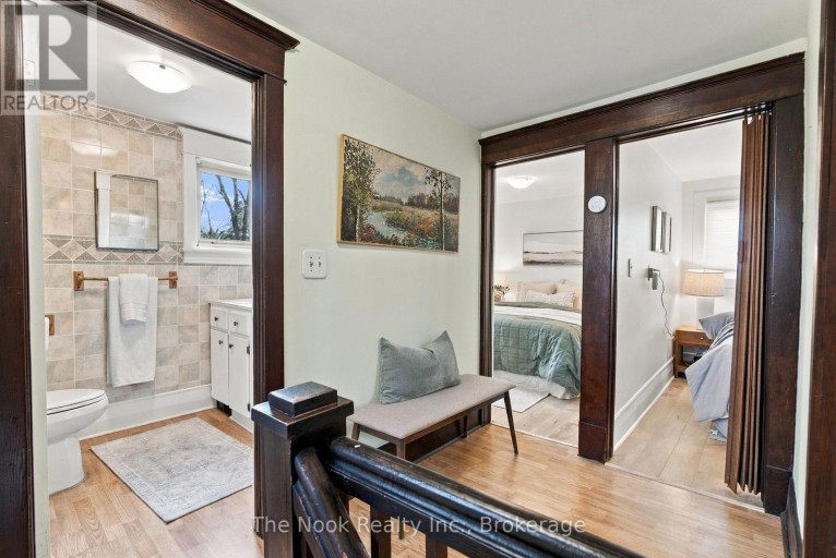 5 GRANTS LANE, Clarington (Bowmanville), Ontario, L1C2Y4