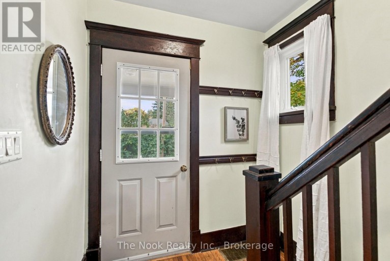 5 GRANTS LANE, Clarington (Bowmanville), Ontario, L1C2Y4