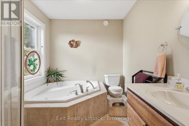 836 HAYES LINE Kawartha Lakes (Omemee) Ontario photo 12