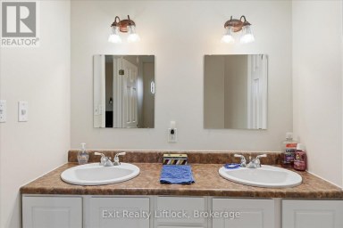 836 HAYES LINE Kawartha Lakes (Omemee) Ontario photo 17