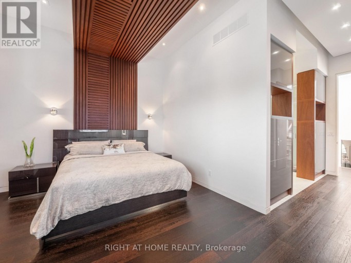 336 MELROSE AVENUE, Toronto (Bedford Park-Nortown), Ontario, M5M1Z4