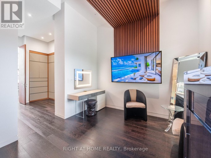 336 MELROSE AVENUE, Toronto (Bedford Park-Nortown), Ontario, M5M1Z4