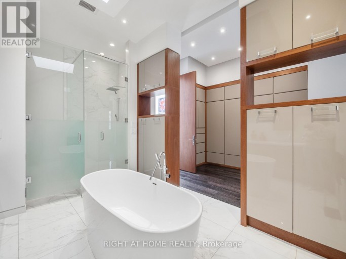 336 MELROSE AVENUE, Toronto (Bedford Park-Nortown), Ontario, M5M1Z4