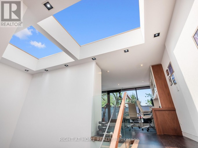 336 MELROSE AVENUE, Toronto (Bedford Park-Nortown), Ontario, M5M1Z4