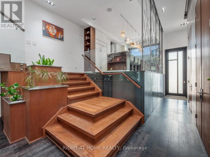 336 MELROSE AVENUE, Toronto (Bedford Park-Nortown), Ontario, M5M1Z4