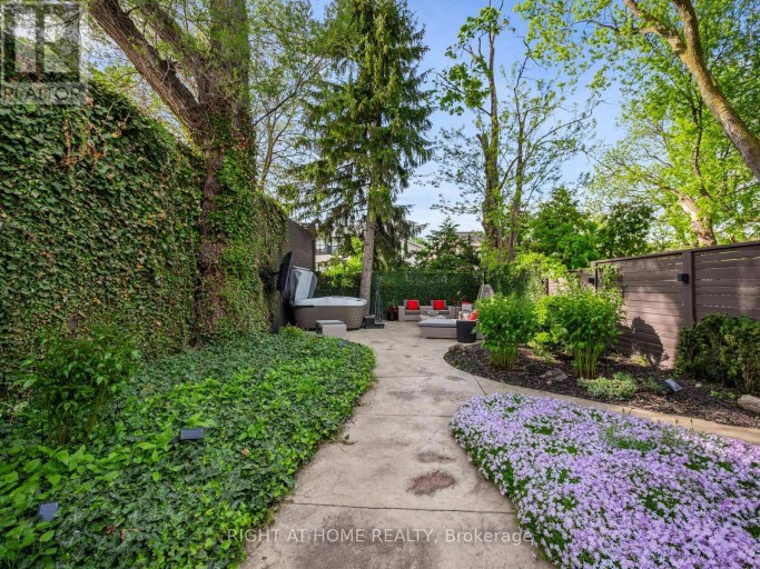 336 MELROSE AVENUE, Toronto (Bedford Park-Nortown), Ontario, M5M1Z4