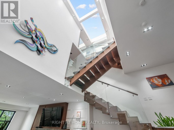 336 MELROSE AVENUE, Toronto (Bedford Park-Nortown), Ontario, M5M1Z4