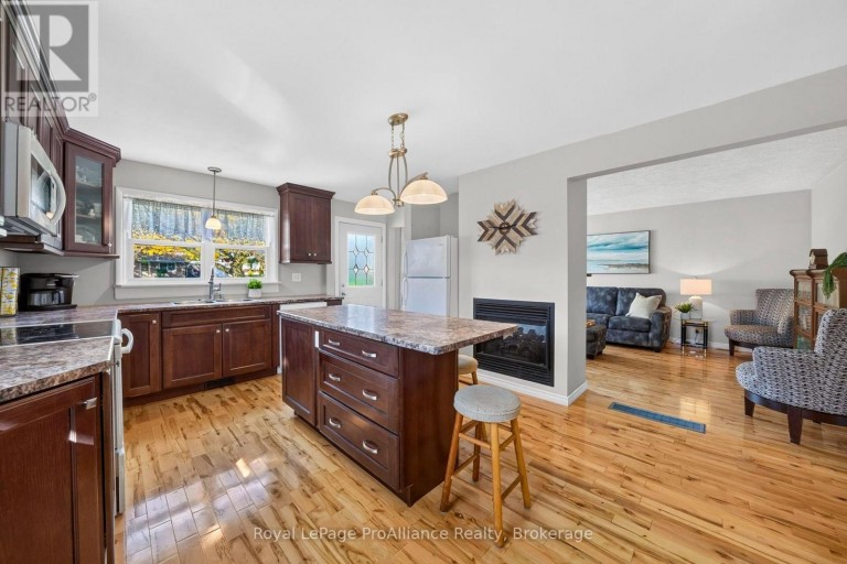 51 CRAIG STREET, Belleville (Belleville Ward), Ontario, K8P2J9