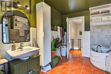 273 WILLIAM STREET Peterborough (Town Ward 3) Ontario photo 26
