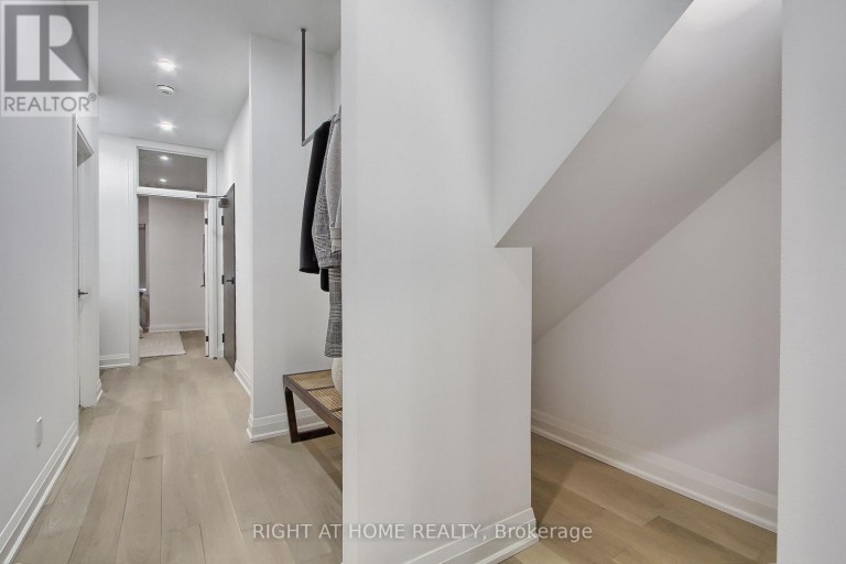 UNIT 2 - 1201 DOVERCOURT ROAD, Toronto (Wychwood), Ontario, M6H2Y1