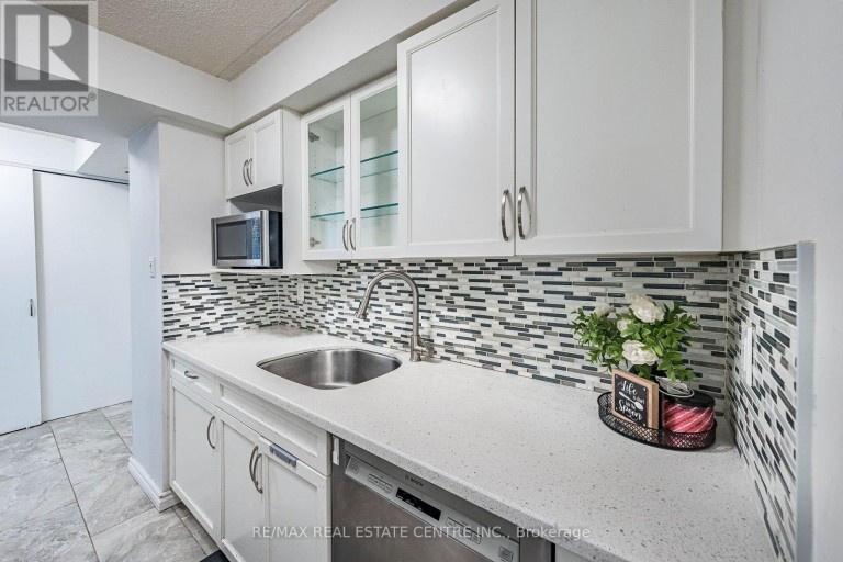 315 - 1525 DIEFENBAKER COURT, Pickering (Town Centre), Ontario, L1V3W1