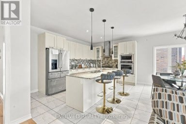 28 VIVIAN CREEK ROAD East Gwillimbury (Mt Albert) Ontario photo 11