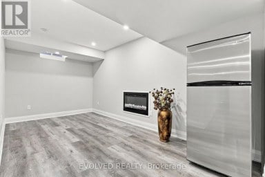 28 VIVIAN CREEK ROAD East Gwillimbury (Mt Albert) Ontario photo 34