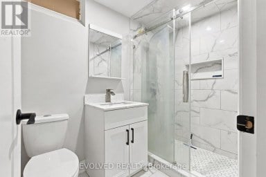28 VIVIAN CREEK ROAD East Gwillimbury (Mt Albert) Ontario photo 37