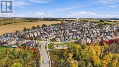 28 VIVIAN CREEK ROAD East Gwillimbury (Mt Albert) Ontario photo 46