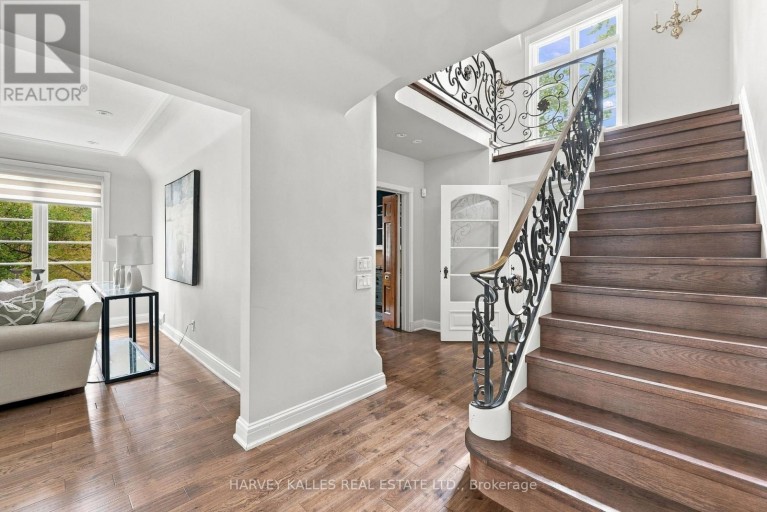 148 STRATHALLAN BOULEVARD, Toronto (Lawrence Park South), Ontario, M5N1S7