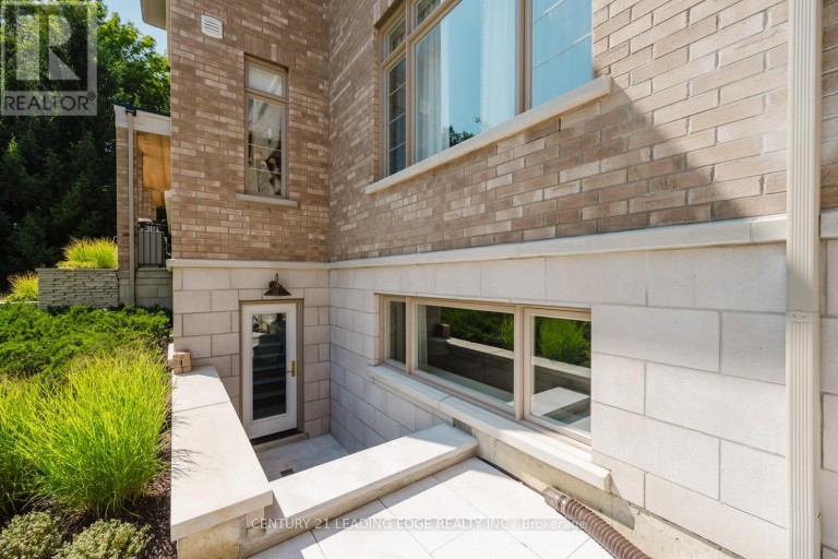 43 NEWTON REED CRESCENT, Uxbridge, Ontario, L9P0R3