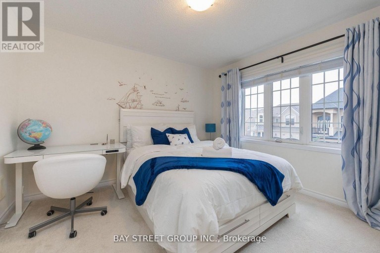 164 BEAVERIDGE AVENUE, Oakville (GO Glenorchy), Ontario, L6H0M6