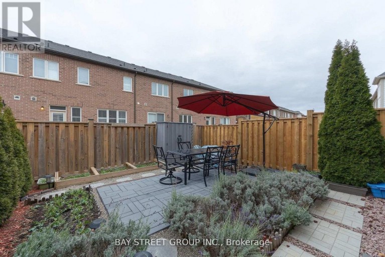164 BEAVERIDGE AVENUE, Oakville (GO Glenorchy), Ontario, L6H0M6