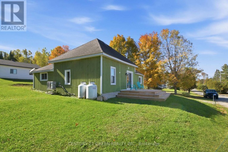 135 VILLAGE STREET, Hastings Highlands (Herschel Ward), Ontario, K0L1C0