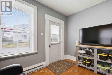 12 ALBERT ROAD Quinte West (Frankford Ward) Ontario photo 4