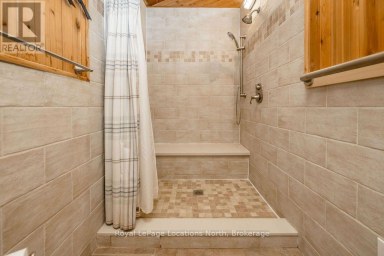 8 SEELEY COURT Wasaga Beach Ontario photo 14