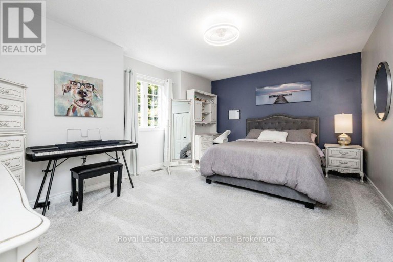 8 SEELEY COURT, Wasaga Beach, Ontario, L9Z2A7