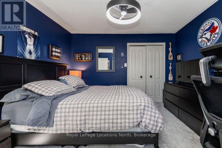8 SEELEY COURT, Wasaga Beach, Ontario, L9Z2A7