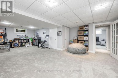 8 SEELEY COURT Wasaga Beach Ontario photo 37