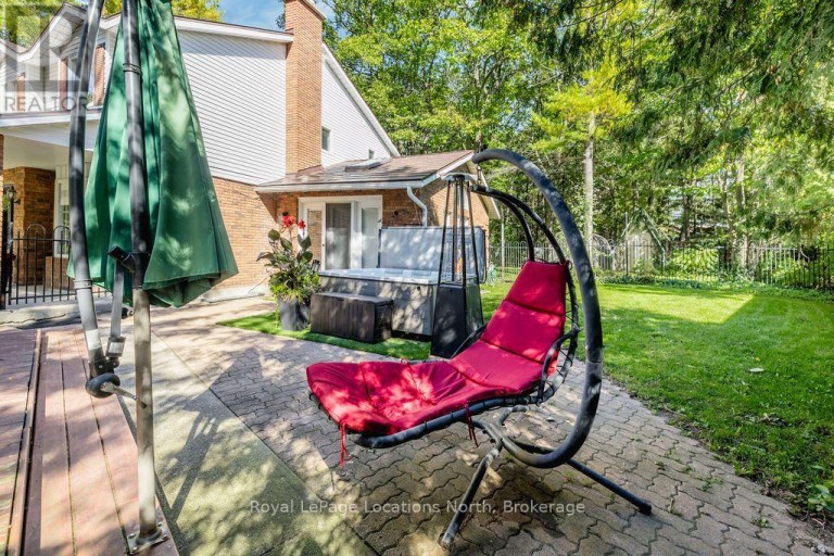 8 SEELEY COURT, Wasaga Beach, Ontario, L9Z2A7