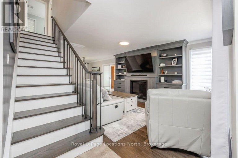 8 SEELEY COURT, Wasaga Beach, Ontario, L9Z2A7