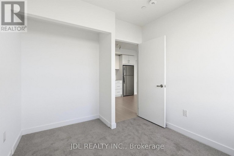 808 - 4010 EGLINTON AVENUE W, Toronto (Humber Heights), Ontario, M9A0G5