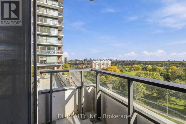 808 - 4010 EGLINTON AVENUE W, Toronto (Humber Heights), Ontario, M9A0G5