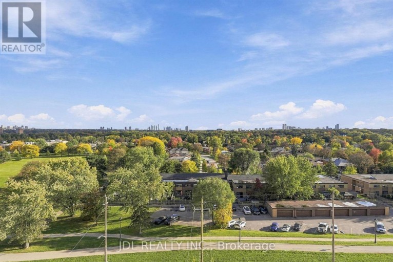 808 - 4010 EGLINTON AVENUE W, Toronto (Humber Heights), Ontario, M9A0G5
