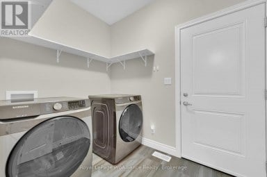 16 LEHTINEN CRESCENT Belleville (Belleville Ward) Ontario photo 16