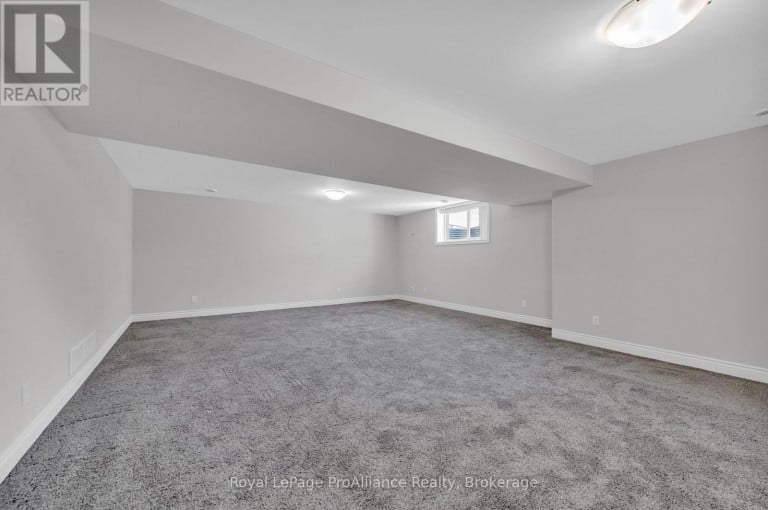 16 LEHTINEN CRESCENT, Belleville (Belleville Ward), Ontario, K8P0H4