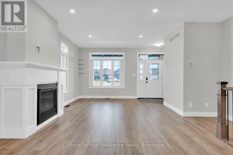 16 LEHTINEN CRESCENT, Belleville (Belleville Ward), Ontario, K8P0H4