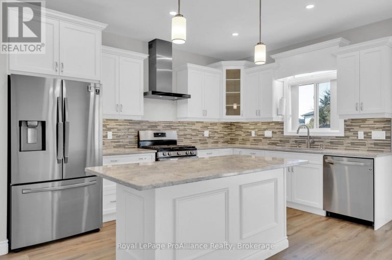 16 LEHTINEN CRESCENT, Belleville (Belleville Ward), Ontario, K8P0H4