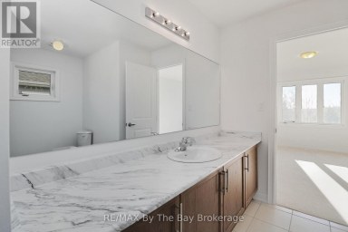 50 AMBER DRIVE Wasaga Beach Ontario photo 16