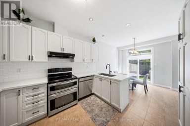 5300 PICKETTS WAY Burlington (Orchard) Ontario photo 16